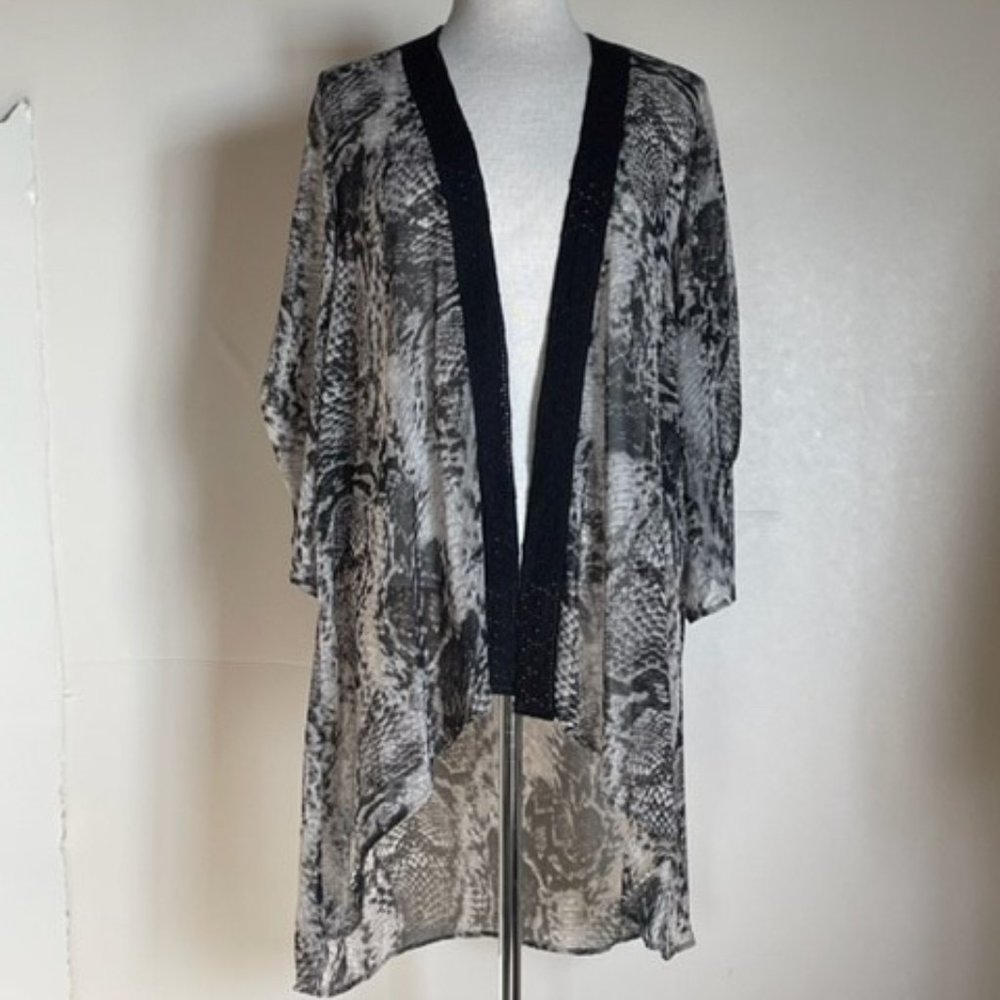 Chiffon Black & White & Gray Snakeskin Print Jacket w lace band w tab sleeves